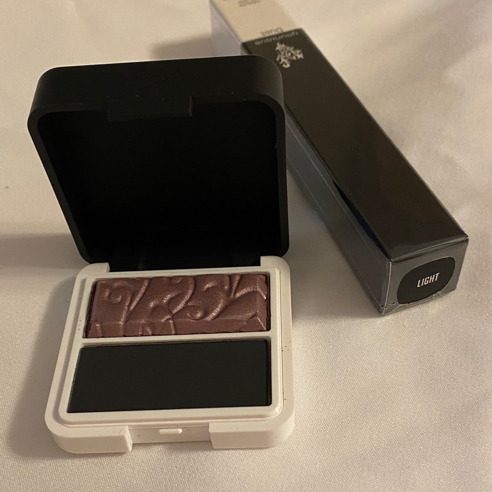 Younique Black & White Pouch with Makeup Essentials - Picture 4 of 10